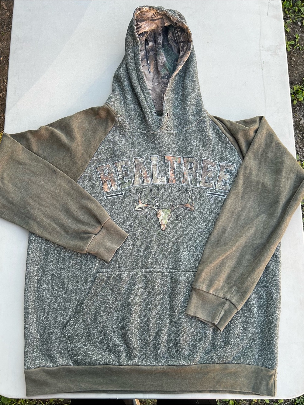 Realtree Olive Sleeves Heather Gray Camo-Trim Hooded Pullover